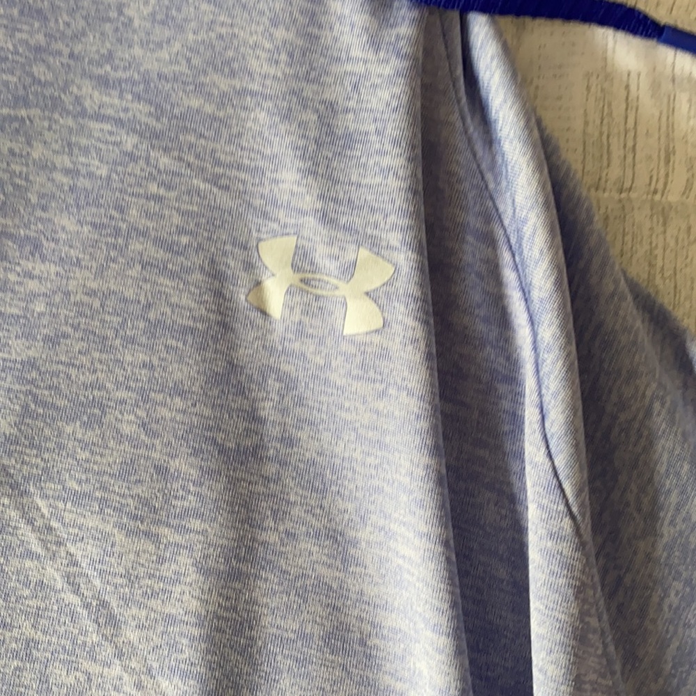 Under armour long sleeve - Picture 2 of 4